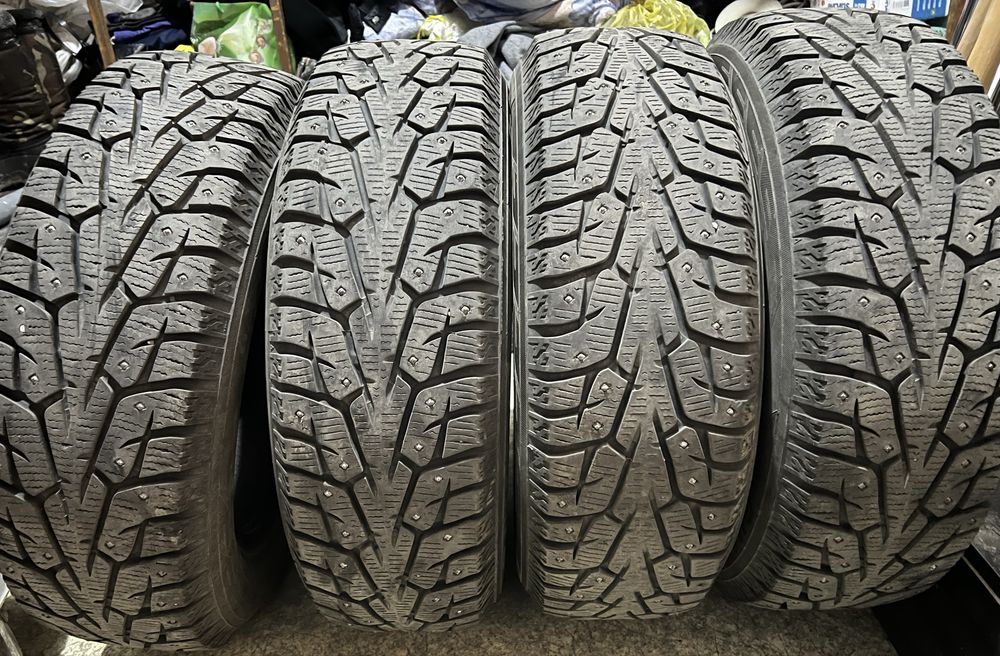 Продам шины YOKOHAMA ICE Guard Stud IG55