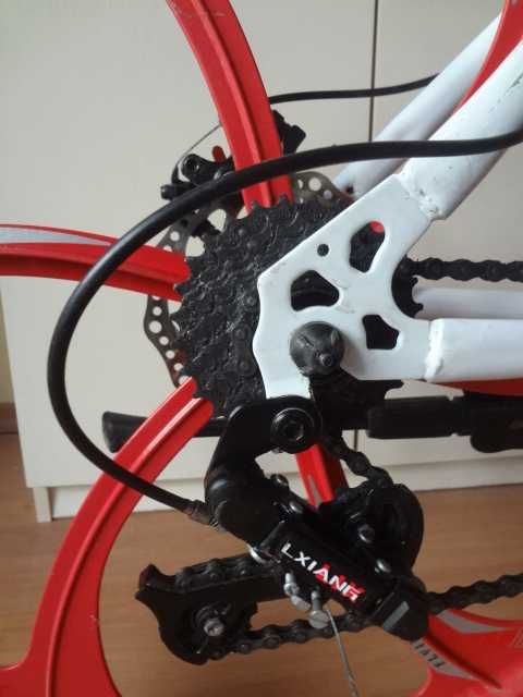 Спортен велосипед с ляти капли