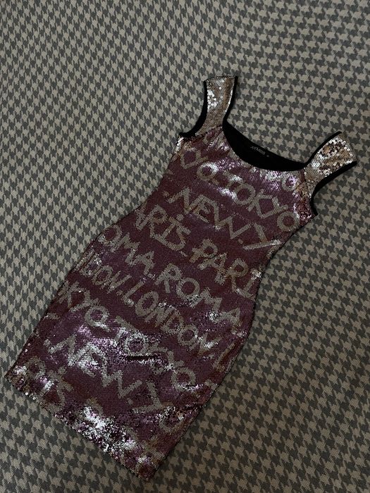 Женское мини платье с пайетками