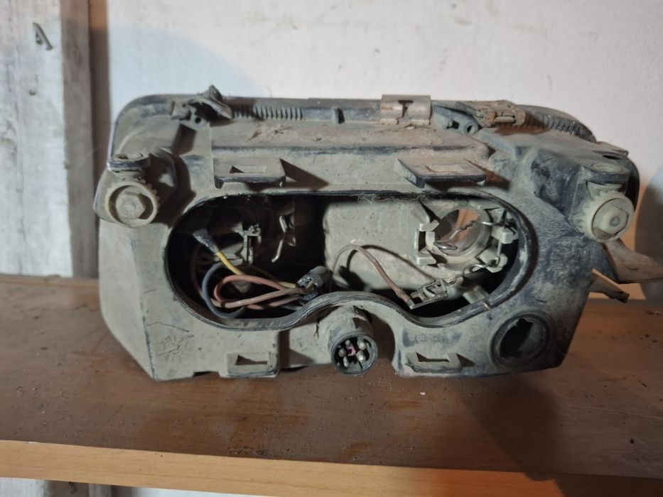 Фара на ауди А3.