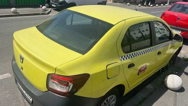 Vand Logan 2015,motor 1,2 pret 2000 euro