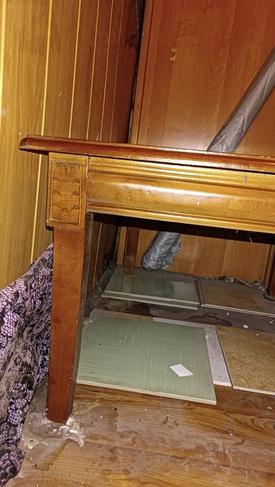 Продам два стола 95*70*50