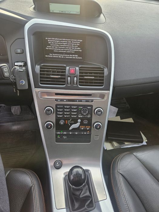 VOLVO XC60 2010 — imagine 2