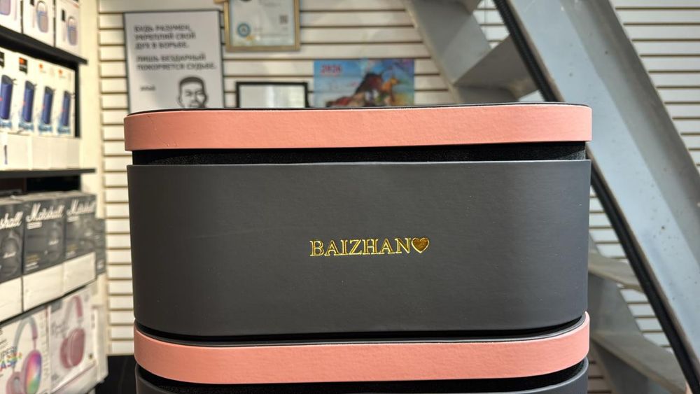 Дайсон фен новый