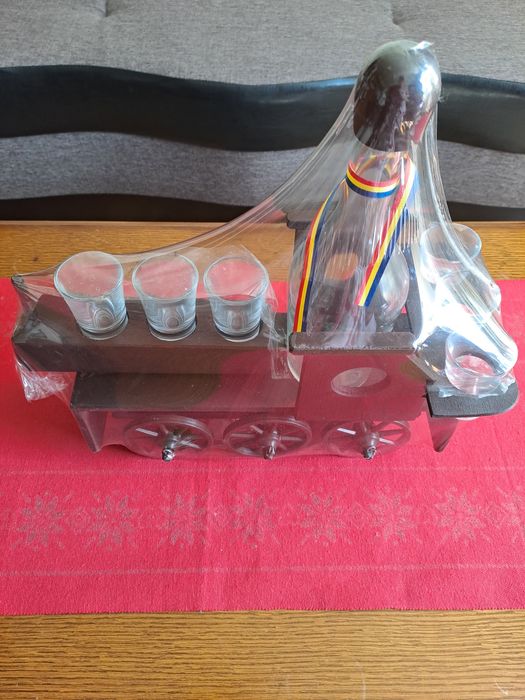 Set sticla și 6 paharele pentru tuica