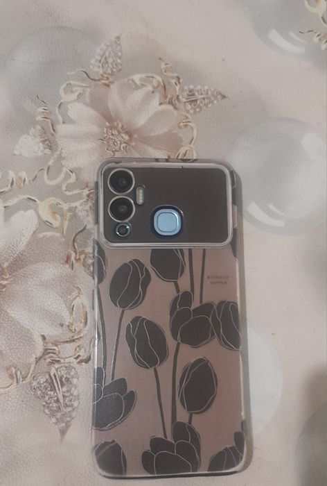 Infinix hot 12 play: 500 000 so’m