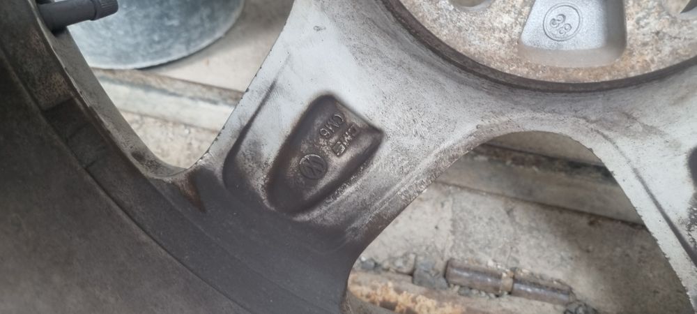 Оригинални джанти 17 ки за VW с Летни  Continental 225/45/17  Дот 2022