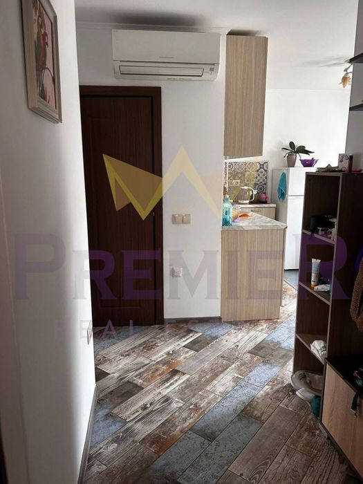 Продава се Тристаен апартамент в Бургас, Зорница - 60 кв.м за 2750 €/кв.м - Снимка #2