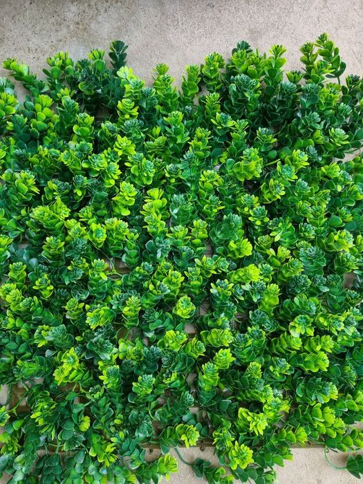 Sun'iy gazon, Dekorativ sun'iy gullar, panjara va tosiqlar uchun gull