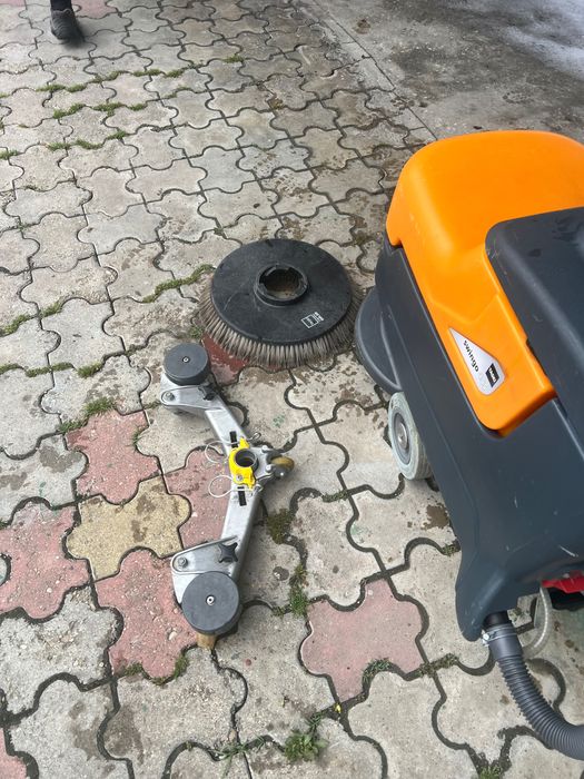 Masina de spalat pardoseli / Taski swingo 455 B
