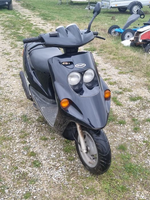 Vând scuter malaguti f10 50cc 2t