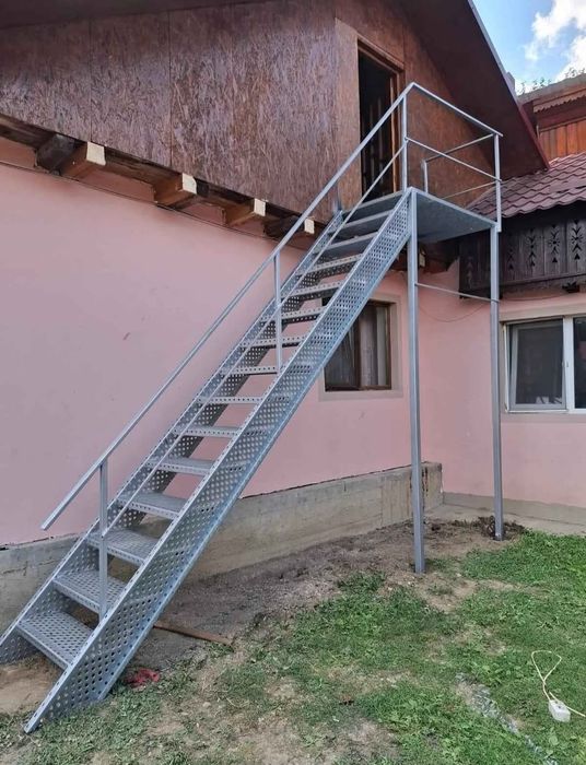 Scări metalice galvanizate