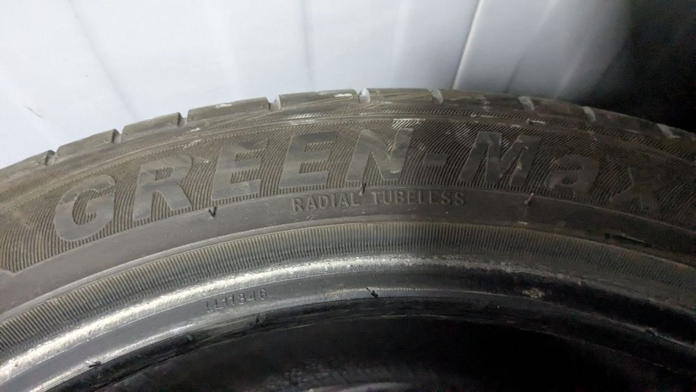 Шины колеса 215/45/17