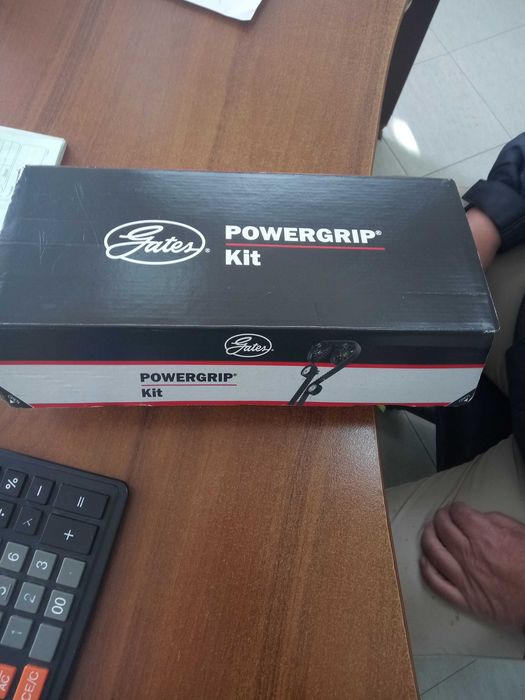 Продавам комплект помпа и ремъци за Renge Rover Sport.