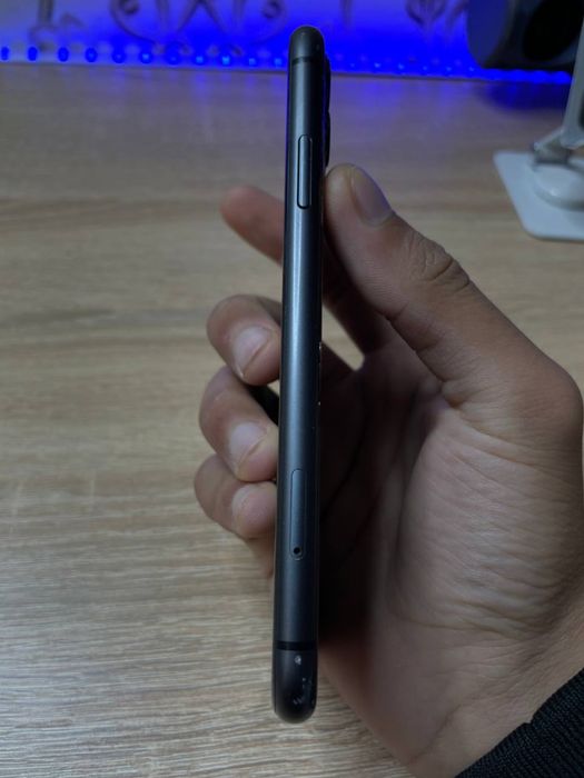 IPhone 11 64 Gb 250$