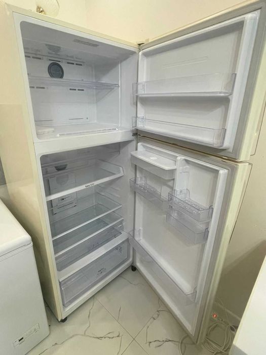 Холодильник Samsung