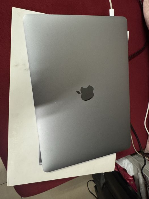 лаптоп Macbook Pro 13” A2289