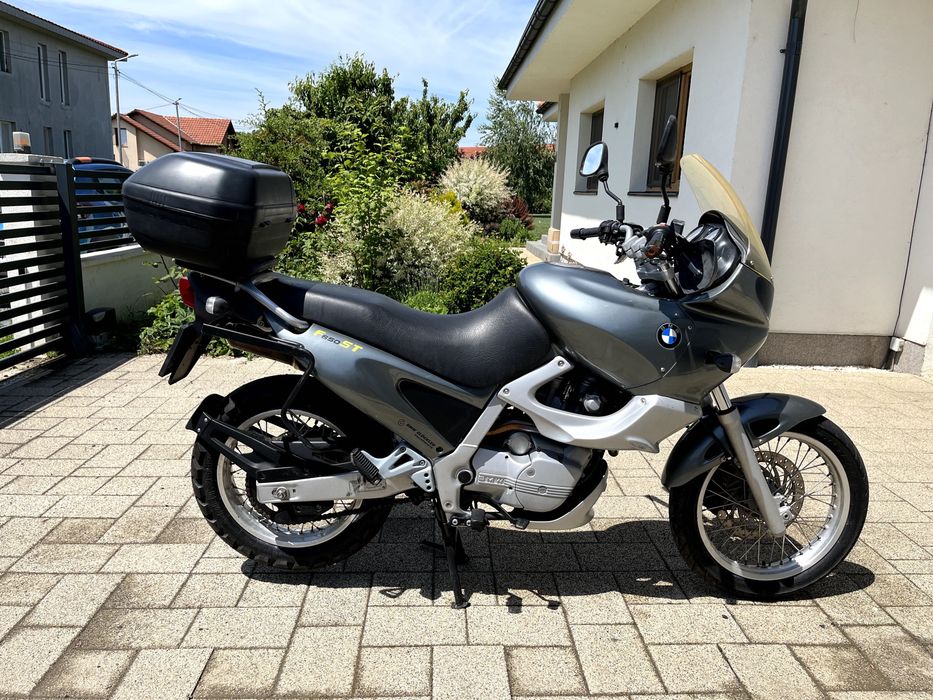 Vând motocicleta BMW F650ST (1999) – 10.000 km, revizii, stare f. bună, dotări