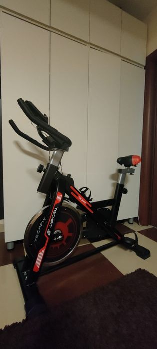 Vând bicicletă spinning TECHFIT SBK1500N