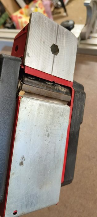 Електрически рендета Bosch PHO 100