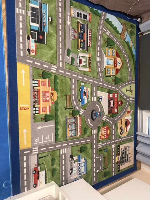 Мокетен килим с гумирана основа