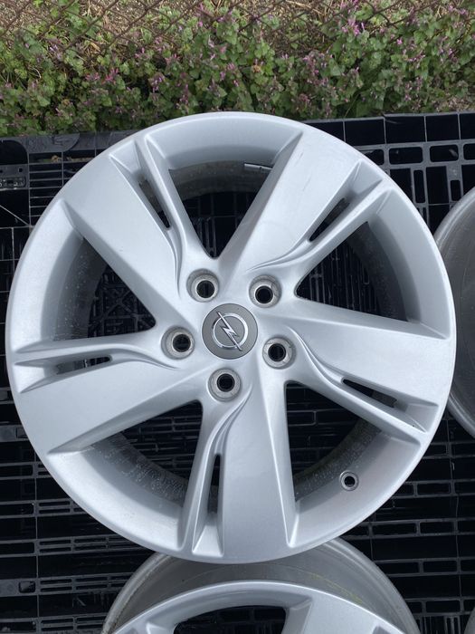 17 цола 5 х 115 мм Опел , Opel Астра , Антара , Зафира