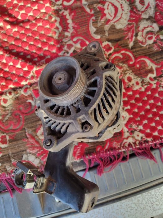 Генератор на Ниссан санни