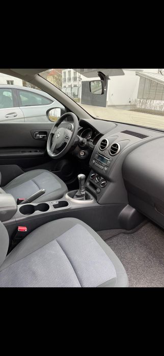 Nissan Qashqai 1.6 benzină