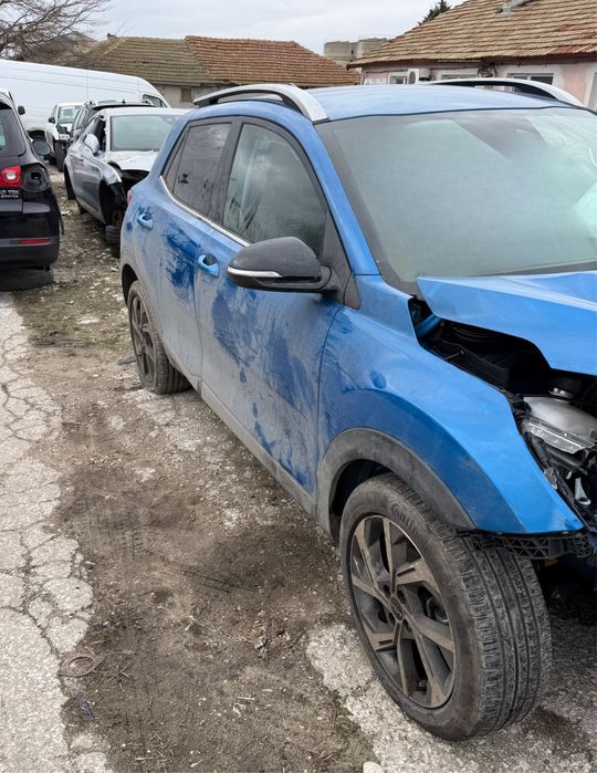 На части Kia Stonic 1.0t gdi 48v gt-Line hybrid 2025год