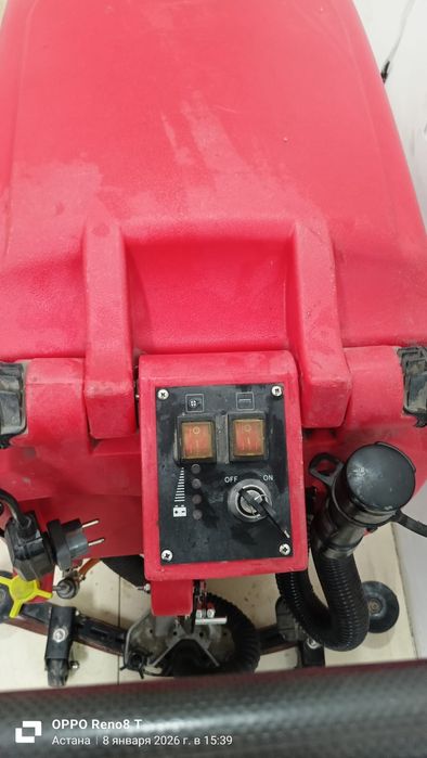 Поломоечная машинка