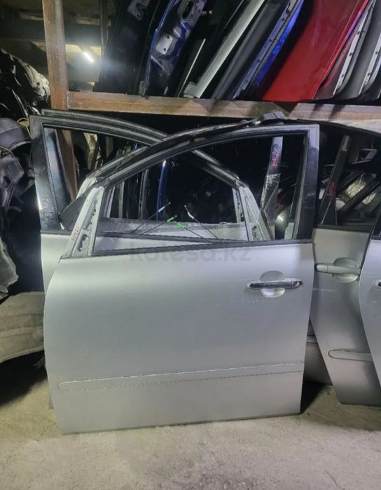 Задняя дверь Toyota Ipsum АСМ21