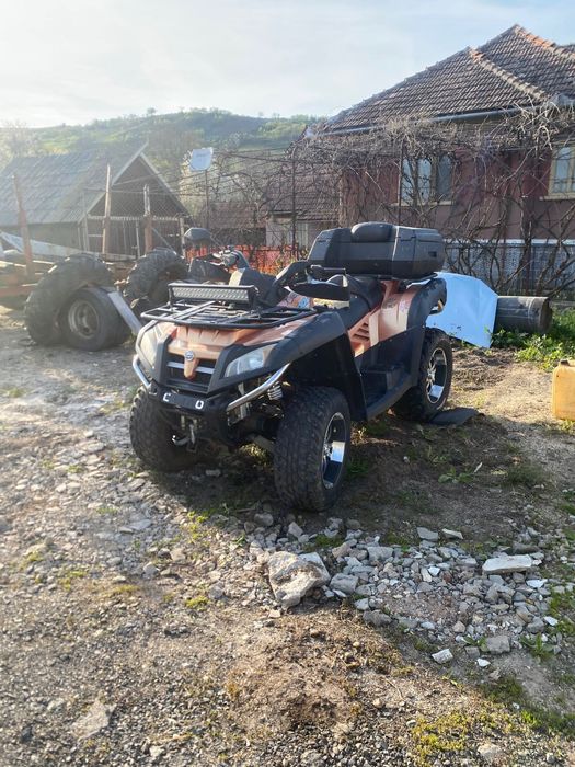 Vind cf moto 800 in perfectă stare de funcționare înmatriculat  cauciucuri noi curea nouă rulment nou