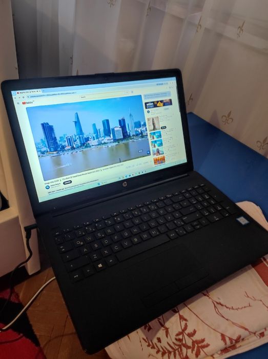 Laptopuri diferite modele