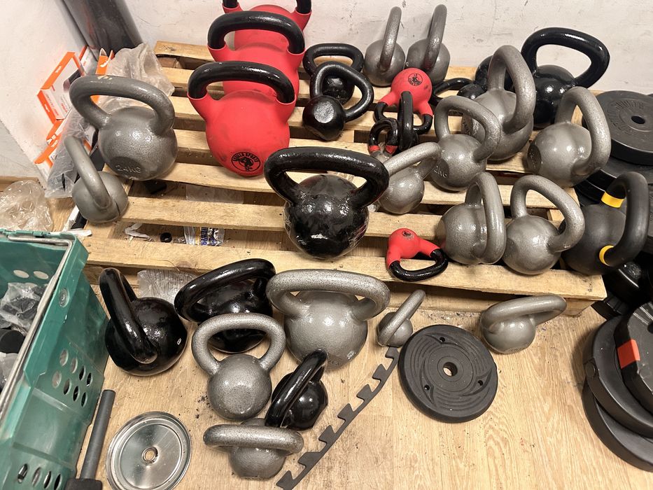 Kettlebell fier de la 4 kg la 32 kg 15 ron kg, negociabil la mai multe