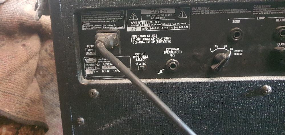 Vând amplificator chitara etc ..VOX Valvetronix VTX AD60VTx