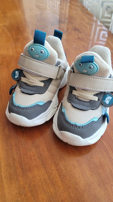 Кроссовки на малыша