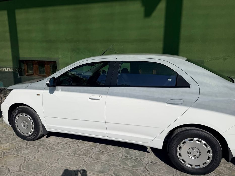 Chevrolet Cobalt 2017 — 3