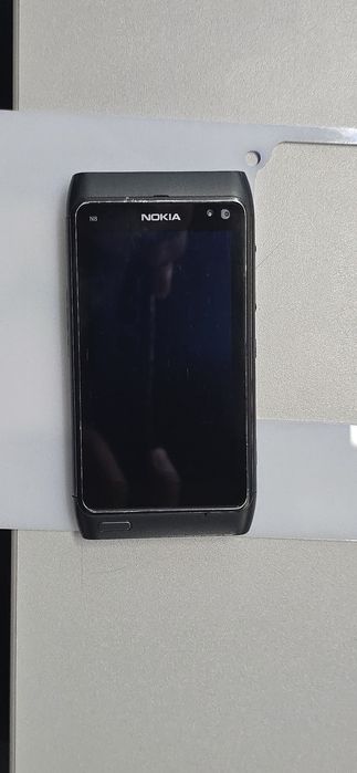 Продам Nokia N8.