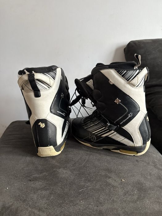 Сноуборд GNU B-mini + Автомати + Обувки