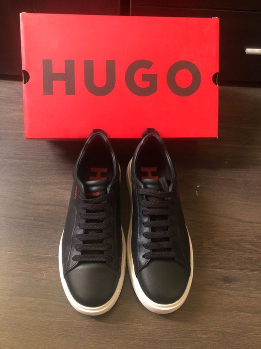 Hugo черни кецове