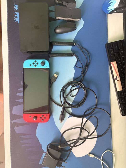 Nintendo swicth oled cu multe accesori si jocuri incluse