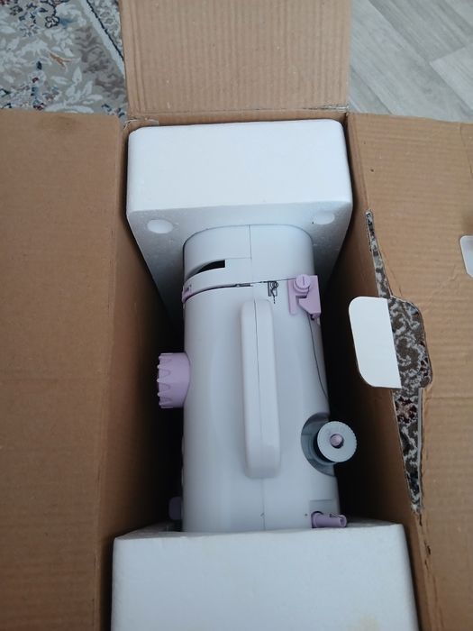 Швейная машинка 8000