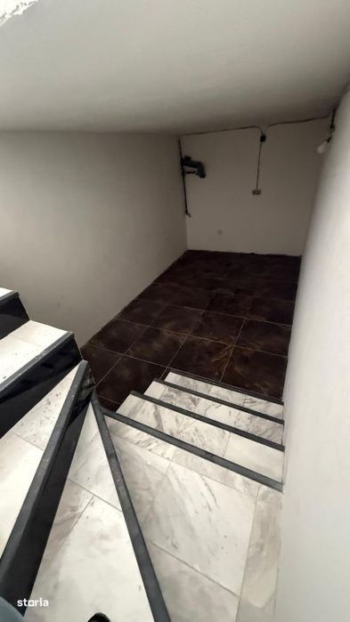 Spatiu comercial P+1, 184 mp, parcare, zona Central