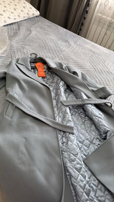 Продам новое пальто