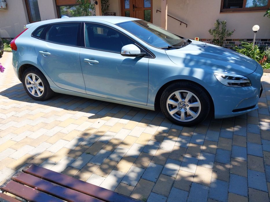 VOLVO V40 2017 — imagine 3