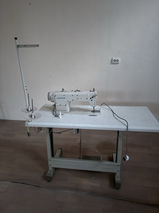 Jack tikuv mashinasi sotiladi