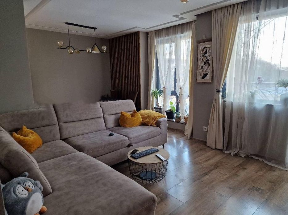 Дава се под наем Тристаен апартамент в София, Лагера - 115 кв.м за 1000 € - Снимка #1