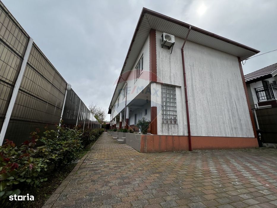 Casa si pensiune la pret atragator in 2 Mai Limanu Constanta