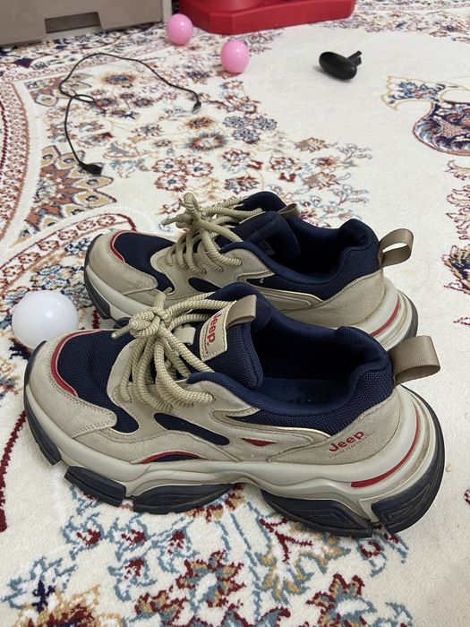 Мужской кроссовки