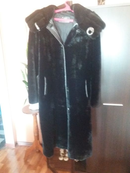 шуба мутоновая с капюшоном